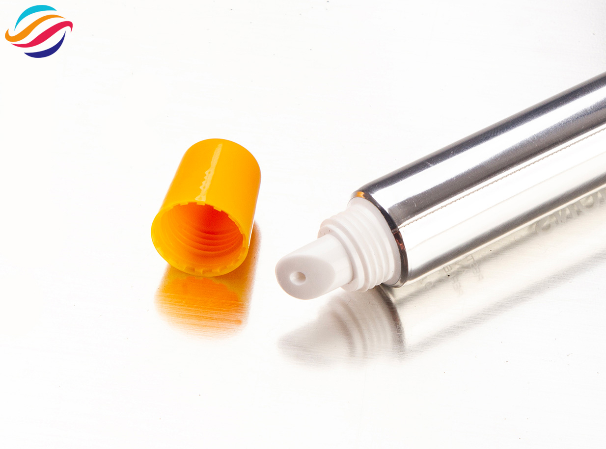Silicone Angled Tip — detail view