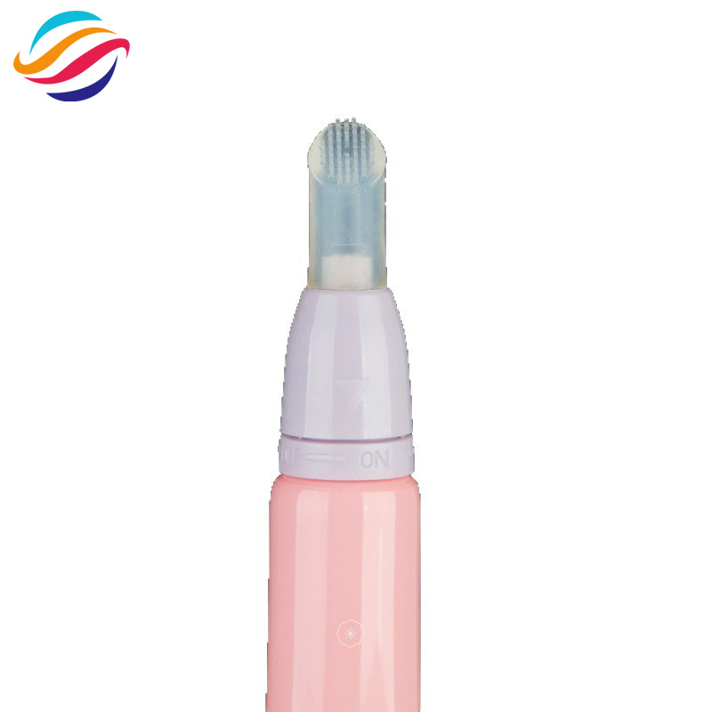 Silicone Brush — tip close-up pink