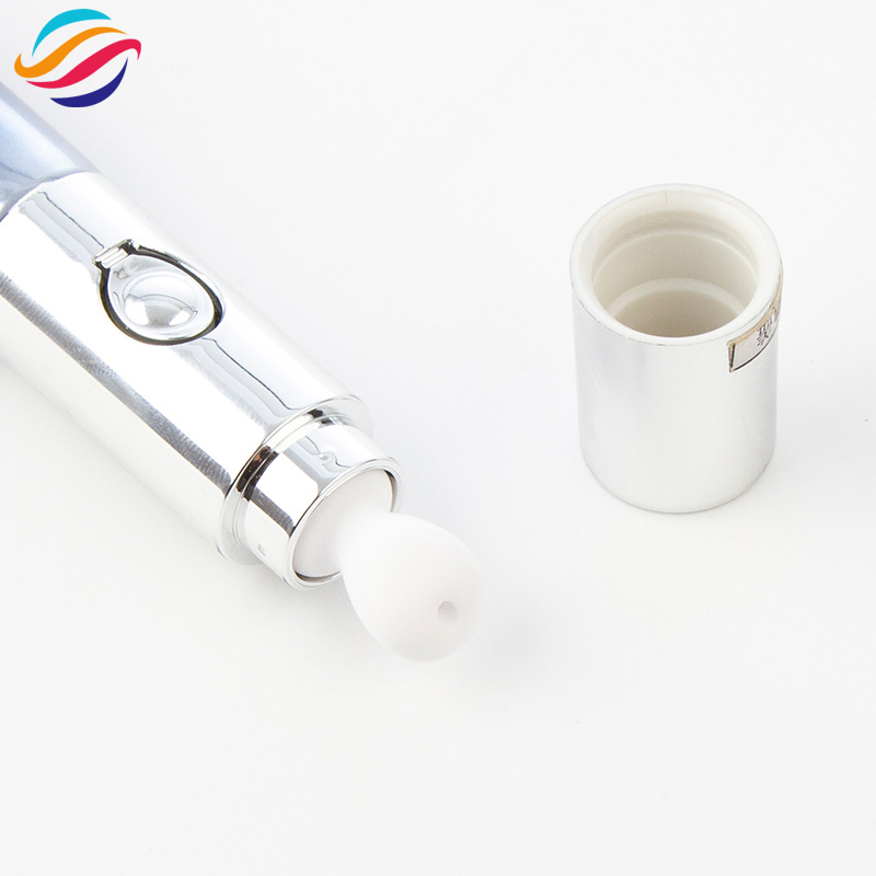 Vibrating silicone massage head view 3